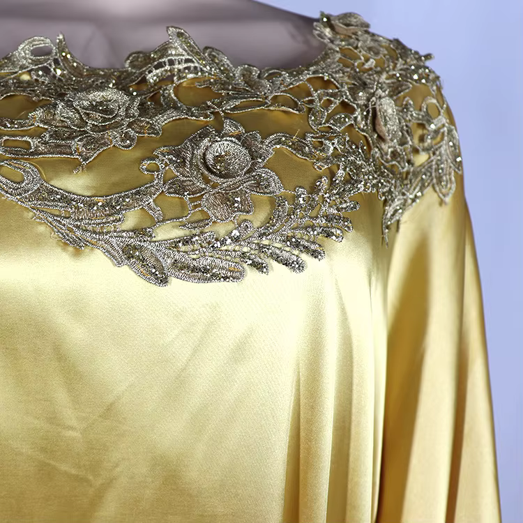 Robe Abaya Dubai Ample Tissu de Soie Brodée "Diamant" 