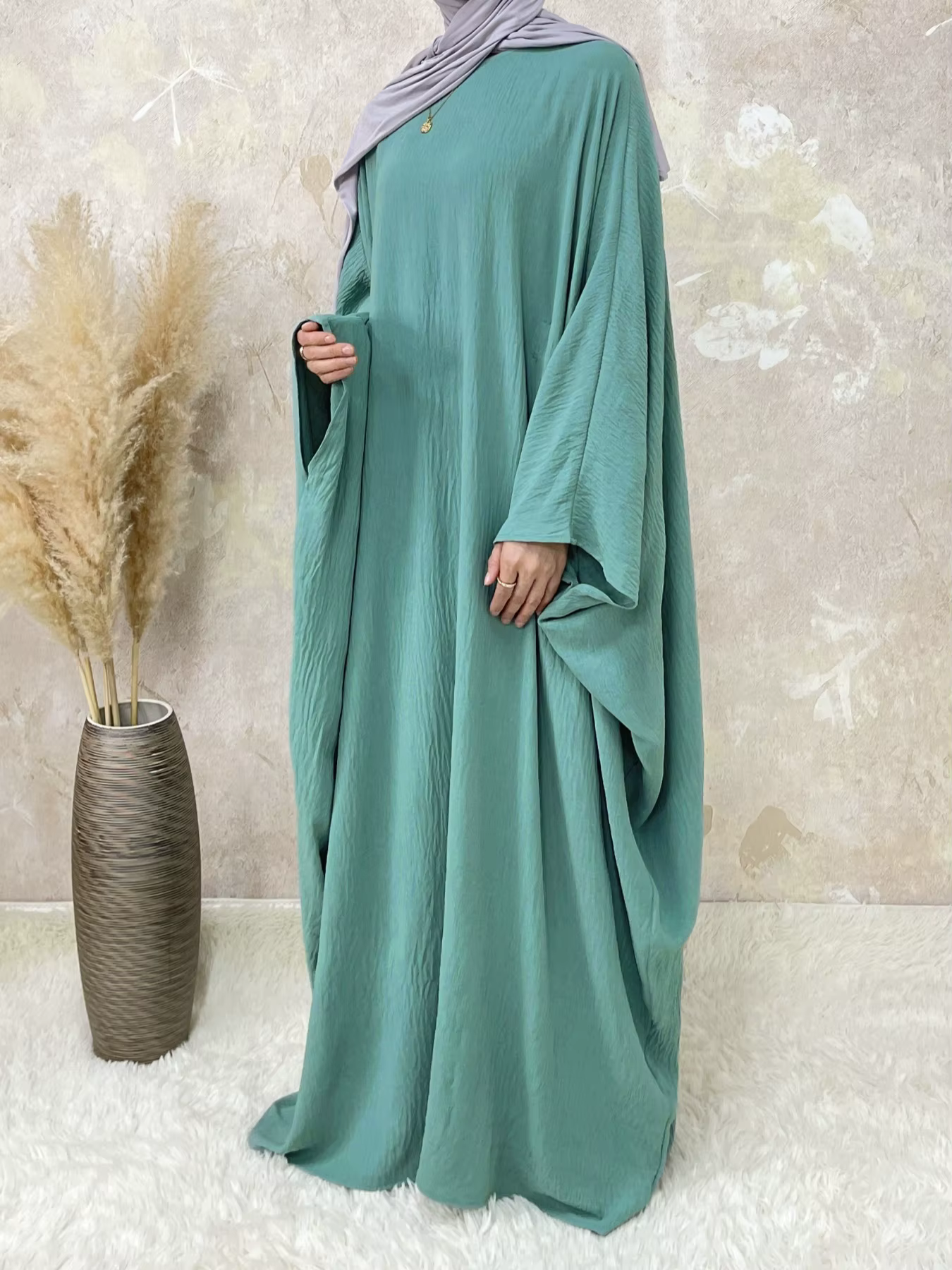 Abaya  Dubaï Manche Aile de Chauve-souris avec Ceinture Ajustable Discrète